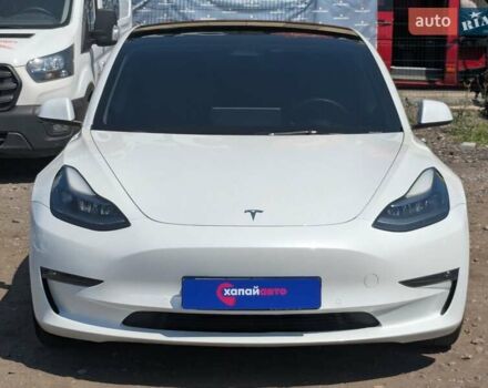 Білий Тесла Модель 3, об'ємом двигуна 0 л та пробігом 63 тис. км за 22900 $, фото 4 на Automoto.ua