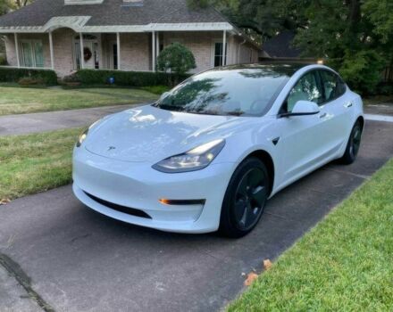 Білий Тесла Модель 3, об'ємом двигуна 0 л та пробігом 24 тис. км за 11900 $, фото 2 на Automoto.ua