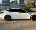Белый Тесла Модель 3, объемом двигателя 0 л и пробегом 90 тыс. км за 22699 $, фото 12 на Automoto.ua
