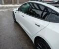 Білий Тесла Модель 3, об'ємом двигуна 0 л та пробігом 104 тис. км за 20600 $, фото 4 на Automoto.ua