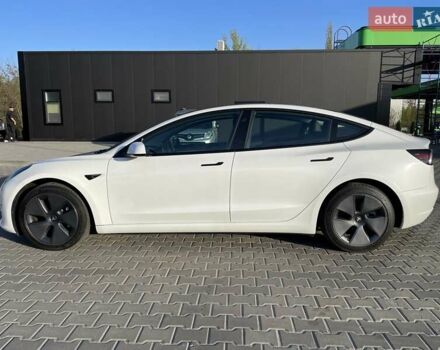 Белый Тесла Модель 3, объемом двигателя 0 л и пробегом 37 тыс. км за 22999 $, фото 3 на Automoto.ua