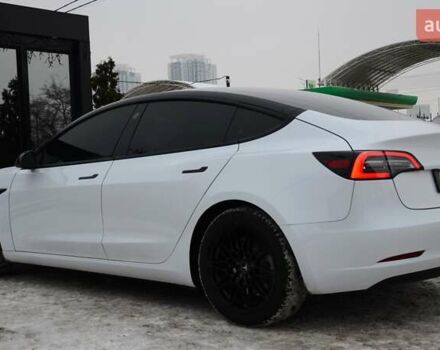 Белый Тесла Модель 3, объемом двигателя 0 л и пробегом 37 тыс. км за 17999 $, фото 7 на Automoto.ua