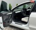 Белый Тесла Модель 3, объемом двигателя 0 л и пробегом 97 тыс. км за 17800 $, фото 46 на Automoto.ua