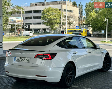 Білий Тесла Модель 3, об'ємом двигуна 0 л та пробігом 98 тис. км за 17900 $, фото 21 на Automoto.ua