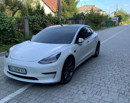 Білий Тесла Модель 3, об'ємом двигуна 0 л та пробігом 200 тис. км за 17000 $, фото 1 на Automoto.ua