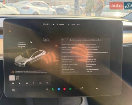 Белый Тесла Модель 3, объемом двигателя 0 л и пробегом 192 тыс. км за 12500 $, фото 4 на Automoto.ua