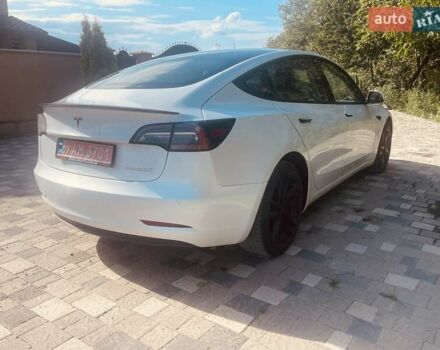 Белый Тесла Модель 3, объемом двигателя 0 л и пробегом 211 тыс. км за 17800 $, фото 7 на Automoto.ua
