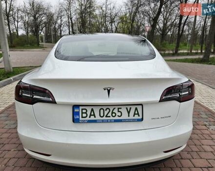 Белый Тесла Модель 3, объемом двигателя 0 л и пробегом 25 тыс. км за 29000 $, фото 6 на Automoto.ua