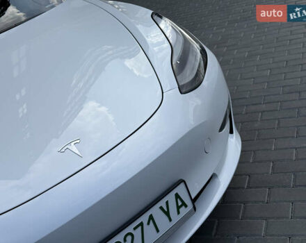 Белый Тесла Модель 3, объемом двигателя 0 л и пробегом 37 тыс. км за 19999 $, фото 79 на Automoto.ua