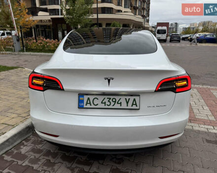 Белый Тесла Модель 3, объемом двигателя 0 л и пробегом 45 тыс. км за 29000 $, фото 45 на Automoto.ua