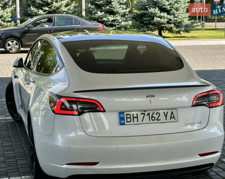 Тесла Модель 3 2021 у Одесі на Automoto.ua Білий Тесла Модель 3, об'ємом двигуна 0 л та пробігом 98 тис. км за 17800 $, фото 31 на Automoto.ua