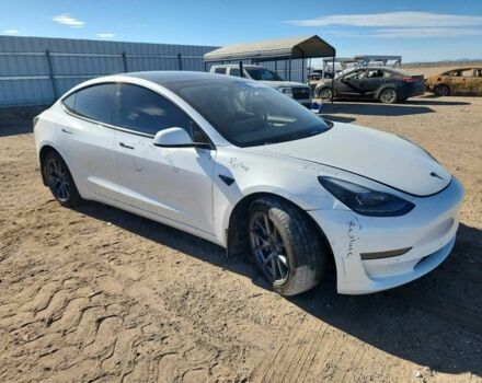 Білий Тесла Модель 3, об'ємом двигуна 0 л та пробігом 57 тис. км за 6800 $, фото 3 на Automoto.ua