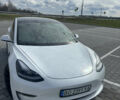 Білий Тесла Модель 3, об'ємом двигуна 0 л та пробігом 85 тис. км за 23999 $, фото 20 на Automoto.ua