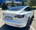 Белый Тесла Модель 3, объемом двигателя 0 л и пробегом 80 тыс. км за 22000 $, фото 1 на Automoto.ua