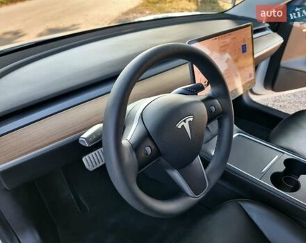 Белый Тесла Модель 3, объемом двигателя 0 л и пробегом 51 тыс. км за 23500 $, фото 25 на Automoto.ua