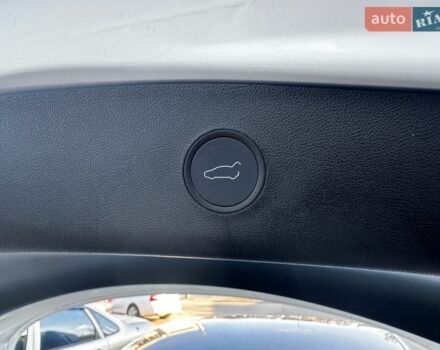 Білий Тесла Модель 3, об'ємом двигуна 0 л та пробігом 65 тис. км за 17950 $, фото 39 на Automoto.ua