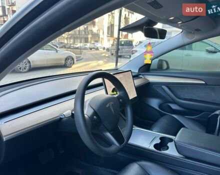 Белый Тесла Модель 3, объемом двигателя 0 л и пробегом 117 тыс. км за 18888 $, фото 14 на Automoto.ua