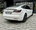 Белый Тесла Модель 3, объемом двигателя 0 л и пробегом 67 тыс. км за 27583 $, фото 3 на Automoto.ua