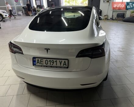 Белый Тесла Модель 3, объемом двигателя 0 л и пробегом 85 тыс. км за 20400 $, фото 3 на Automoto.ua