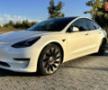 Белый Тесла Модель 3, объемом двигателя 0 л и пробегом 90 тыс. км за 22000 $, фото 1 на Automoto.ua