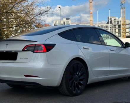 Білий Тесла Модель 3, об'ємом двигуна 0 л та пробігом 68 тис. км за 12300 $, фото 4 на Automoto.ua