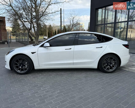 Белый Тесла Модель 3, объемом двигателя 0 л и пробегом 37 тыс. км за 19999 $, фото 20 на Automoto.ua