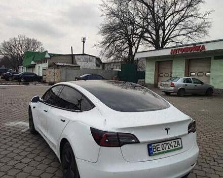 Білий Тесла Модель 3, об'ємом двигуна 0 л та пробігом 106 тис. км за 17000 $, фото 4 на Automoto.ua