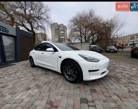 Білий Тесла Модель 3, об'ємом двигуна 0 л та пробігом 84 тис. км за 18900 $, фото 33 на Automoto.ua