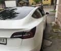 Білий Тесла Модель 3, об'ємом двигуна 0 л та пробігом 77 тис. км за 17800 $, фото 2 на Automoto.ua