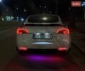 Білий Тесла Модель 3, об'ємом двигуна 0 л та пробігом 96 тис. км за 18500 $, фото 10 на Automoto.ua
