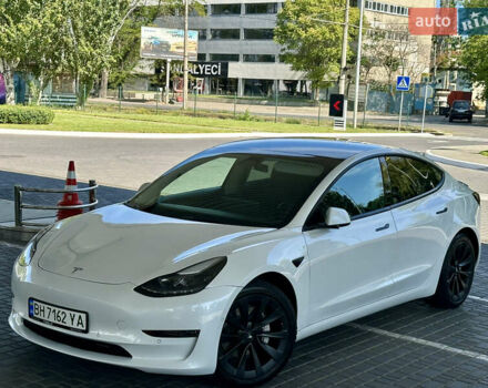 Тесла Модель 3 2021 у Одесі на Automoto.ua Білий Тесла Модель 3, об'ємом двигуна 0 л та пробігом 98 тис. км за 17800 $, фото 13 на Automoto.ua