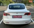 Белый Тесла Модель 3, объемом двигателя 0 л и пробегом 302 тыс. км за 13500 $, фото 4 на Automoto.ua