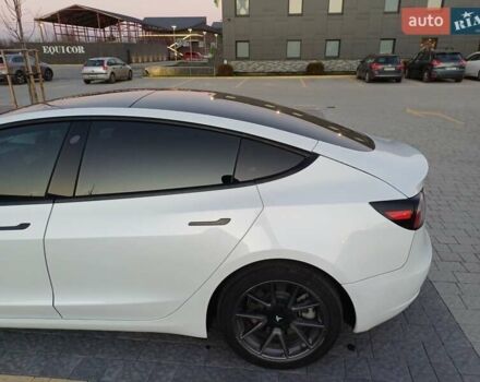 Белый Тесла Модель 3, объемом двигателя 0 л и пробегом 80 тыс. км за 19900 $, фото 7 на Automoto.ua