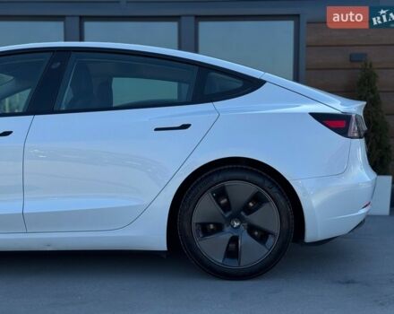 Білий Тесла Модель 3, об'ємом двигуна 0 л та пробігом 185 тис. км за 16500 $, фото 14 на Automoto.ua
