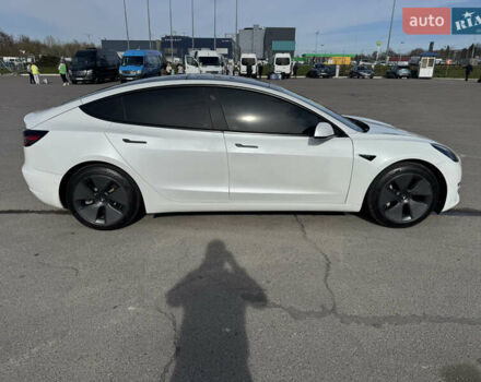 Білий Тесла Модель 3, об'ємом двигуна 0 л та пробігом 181 тис. км за 18500 $, фото 3 на Automoto.ua