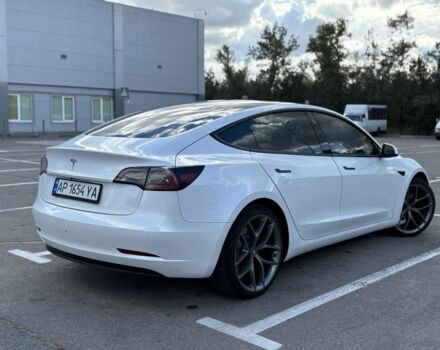 Білий Тесла Модель 3, об'ємом двигуна 0 л та пробігом 73 тис. км за 16600 $, фото 3 на Automoto.ua