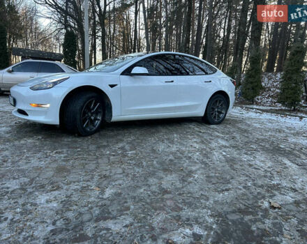 Белый Тесла Модель 3, объемом двигателя 0 л и пробегом 117 тыс. км за 19899 $, фото 29 на Automoto.ua