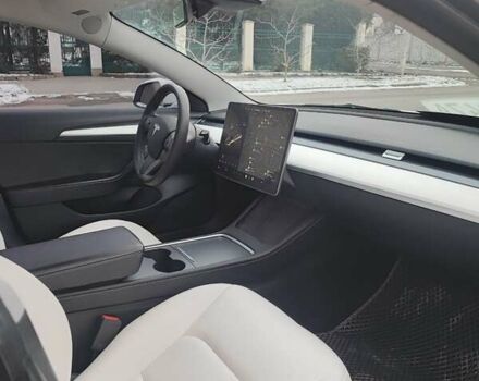 Білий Тесла Модель 3, об'ємом двигуна 0 л та пробігом 106 тис. км за 17000 $, фото 9 на Automoto.ua