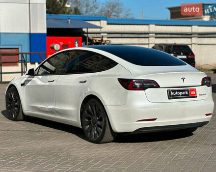 Білий Тесла Модель 3, об'ємом двигуна 0 л та пробігом 70 тис. км за 22340 $, фото 5 на Automoto.ua