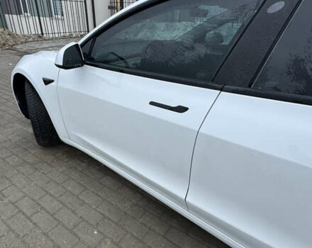 Білий Тесла Модель 3, об'ємом двигуна 0 л та пробігом 115 тис. км за 19999 $, фото 18 на Automoto.ua