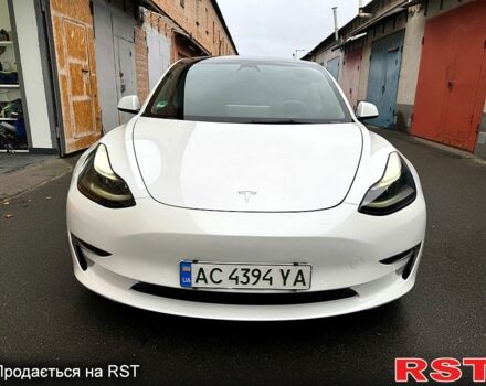 Білий Тесла Модель 3, об'ємом двигуна 0 л та пробігом 45 тис. км за 29000 $, фото 1 на Automoto.ua
