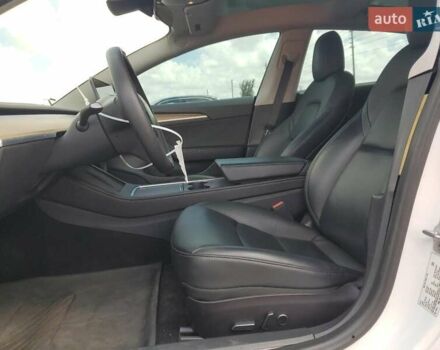 Білий Тесла Модель 3, об'ємом двигуна 0 л та пробігом 37 тис. км за 11700 $, фото 6 на Automoto.ua