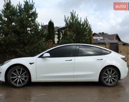Белый Тесла Модель 3, объемом двигателя 0 л и пробегом 59 тыс. км за 22499 $, фото 22 на Automoto.ua