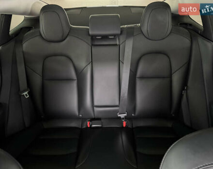 Белый Тесла Модель 3, объемом двигателя 0 л и пробегом 45 тыс. км за 29000 $, фото 36 на Automoto.ua