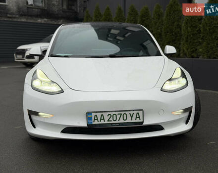 Білий Тесла Модель 3, об'ємом двигуна 0 л та пробігом 63 тис. км за 19500 $, фото 3 на Automoto.ua