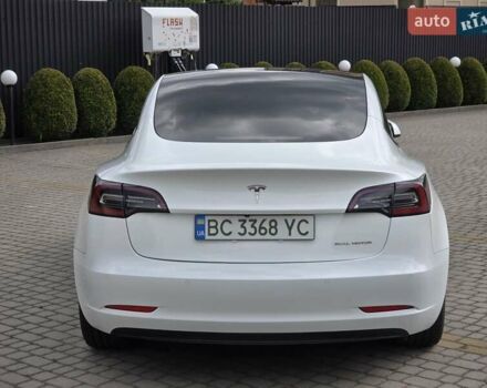 Білий Тесла Модель 3, об'ємом двигуна 0 л та пробігом 91 тис. км за 22999 $, фото 10 на Automoto.ua