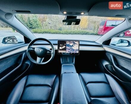Белый Тесла Модель 3, объемом двигателя 0 л и пробегом 66 тыс. км за 18200 $, фото 18 на Automoto.ua