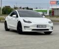 Білий Тесла Модель 3, об'ємом двигуна 0 л та пробігом 91 тис. км за 18500 $, фото 1 на Automoto.ua