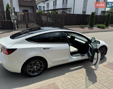 Белый Тесла Модель 3, объемом двигателя 0 л и пробегом 79 тыс. км за 21500 $, фото 22 на Automoto.ua