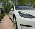 Білий Тесла Модель 3, об'ємом двигуна 0 л та пробігом 56 тис. км за 18000 $, фото 3 на Automoto.ua